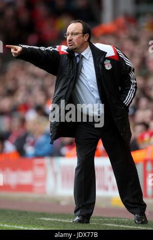 RAFA BENITEZ LIVERPOOL FC MANAGER ANFIELD LIVERPOOL ANGLETERRE 23 Février 2008 Banque D'Images