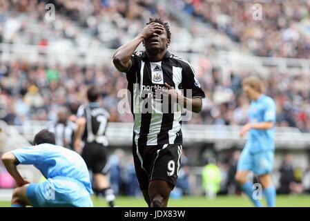 OBAFEMI MARTINS NEWCASTLE UNITED V FULHAM.ST JAMES PARK NEWCASTLE ANGLETERRE 22 Mars 2008 Banque D'Images