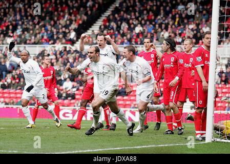 GAVIN MCCANN SCORES POUR MIDDLESBROUGH BOLTON BOLTON V STADE RIVERSIDE MIDDLESBROUGH ANGLETERRE 19 Avril 2008 Banque D'Images