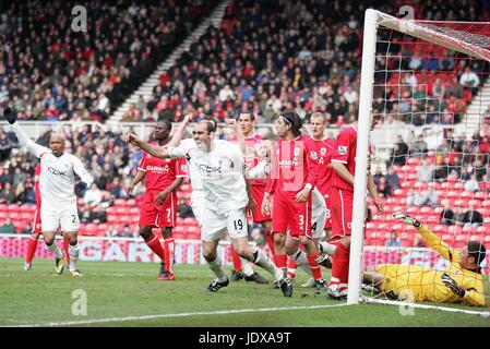 GAVIN MCCANN SCORES MIDDLESBROUGH V BOLTON STADE RIVERSIDE MIDDLESBROUGH ANGLETERRE 19 Avril 2008 Banque D'Images