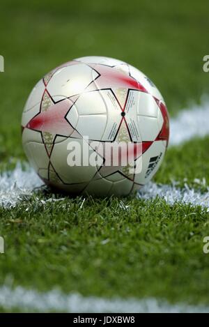 Ballon de match officiel de la FINALE DE LA LIGUE DES CHAMPIONS 2008 Stade Loujniki Moscou FÉDÉRATION DE RUSSIE 21 Mai 2008 Banque D'Images