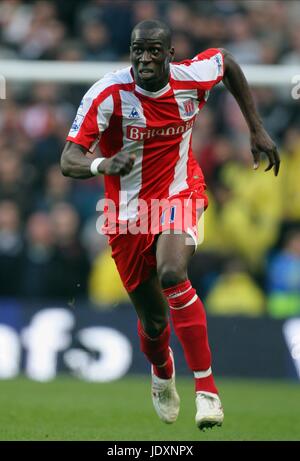 MAMADY SIDIBE Stoke City FC CITY OF MANCHESTER STADIUM MANCHESTER EN ANGLETERRE 26 Octobre 2008 Banque D'Images