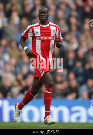 MAMADY SIDIBE Stoke City FC CITY OF MANCHESTER STADIUM MANCHESTER EN ANGLETERRE 26 Octobre 2008 Banque D'Images