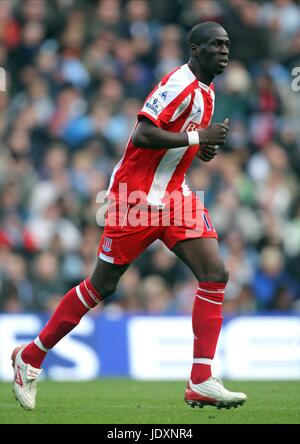 MAMADY SIDIBE Stoke City FC CITY OF MANCHESTER STADIUM MANCHESTER EN ANGLETERRE 26 Octobre 2008 Banque D'Images