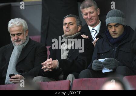 JOSE MOURINHO INTER MILAN MANAGER OLD TRAFFORD MANCHESTER EN ANGLETERRE 11 Janvier 2009 Banque D'Images