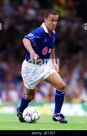 DENNIS WISE Leicester City FC FILBERT STREET LEICESTER ANGLETERRE 18 Août 2001 Banque D'Images