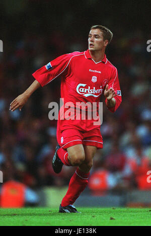 MICHAEL OWEN LIVERPOOL FC MILLENNIUM STADIUM CARDIFF WALES 12 Août 2001 Banque D'Images