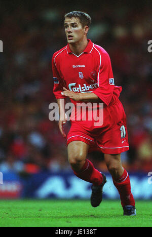 MICHAEL OWEN LIVERPOOL FC MILLENNIUM STADIUM CARDIFF WALES 12 Août 2001 Banque D'Images