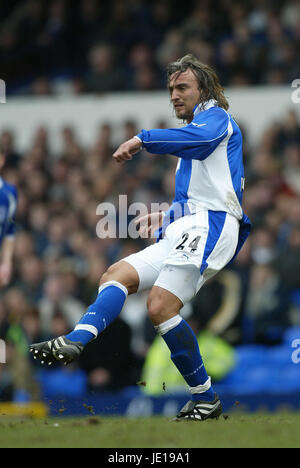 DAVID GINOLA FC Everton GOODISON PARK DE LIVERPOOL 17 Février 2002 Banque D'Images