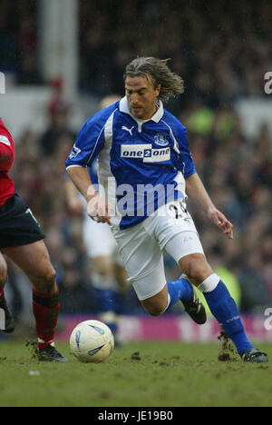 DAVID GINOLA FC Everton GOODISON PARK DE LIVERPOOL 17 Février 2002 Banque D'Images