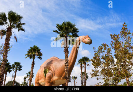 Grands dinosaures sur l'affichage à l'Cabazon Dinosaur Museum à Cabazon, California. Banque D'Images