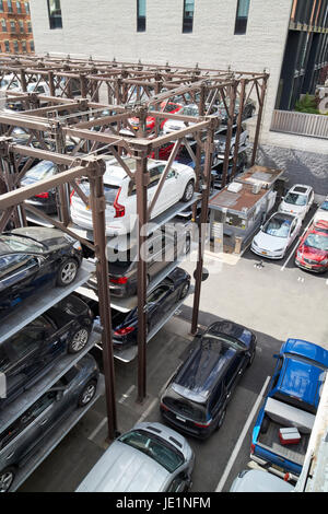 Multi niveau parking Ascenseurs parking garage Chelsea New York USA Banque D'Images