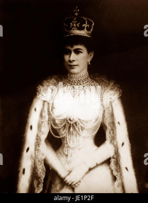 La Reine Marie de son couronnement en 1911 robes Banque D'Images