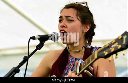 Louise Cartier effectuant à Hyfest Music Festival, Headley, Hampshire, Royaume-Uni. 17 juin 2017. Banque D'Images