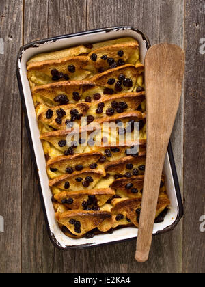 Close up of british traditionnel rustique pain et beurre au lait Banque D'Images