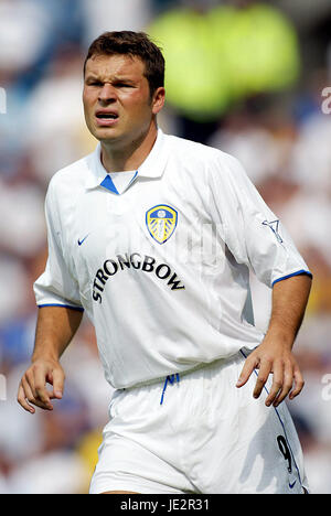 MARK VIDUKA LEEDS UNITED FC ELLAND ROAD LEEDS 17 Août 2002 Banque D'Images