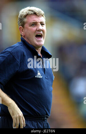 STEVE BRUCE BIRMINGHAM CITY FC MANAGER ST ANDREWS BIRMINGHAM 31 Août 2002 Banque D'Images