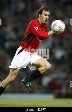 LAURENT BLANC OLD TRAFFORD MANCHESTER UNITED FC MANCESTER 11 Septembre 2002 Banque D'Images