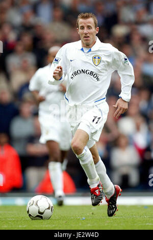 LEE BOWYER LEEDS UNITED FC ELLAND ROAD LEEDS 14 Septembre 2002 Banque D'Images