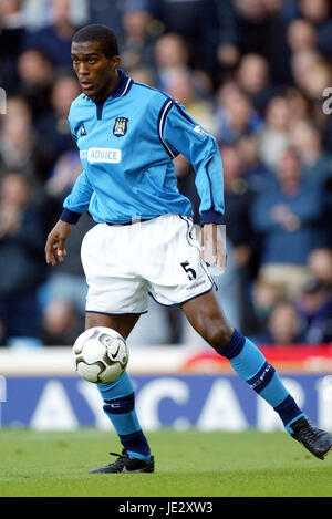 SYLVAIN DISTIN Manchester City FC MAIN ROAD MANCHESTER 19 Octobre 2002 Banque D'Images