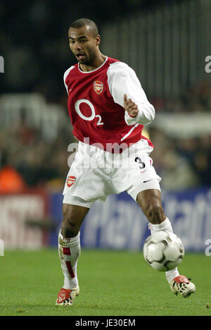 ASHLEY COLE ARSENAL FC HIGHBURY LONDON Angleterre 10 Décembre 2002 Banque D'Images