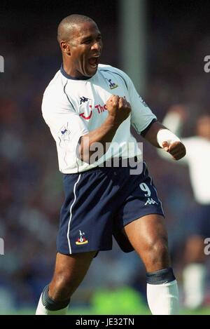 LES FERDINAND Tottenham Hotspur FC GOODISON PARK LIVERPOOL 17 Août 2002 Banque D'Images