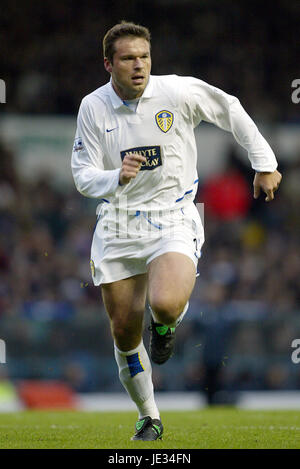 MARK VIDUKA LEEDS UNITED FC ELLAND ROAD LEEDS 06 Décembre 2003 Banque D'Images