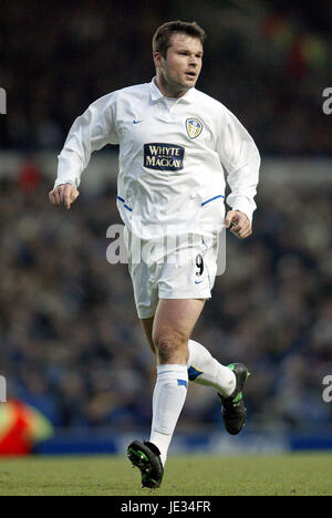 MARK VIDUKA LEEDS UNITED FC ELLAND ROAD LEEDS 06 Décembre 2003 Banque D'Images