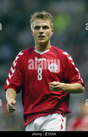 JESPER GRONKJAER DANEMARK & FC Chelsea Old Trafford MANCHESTER EN ANGLETERRE 16 Novembre 2003 Banque D'Images