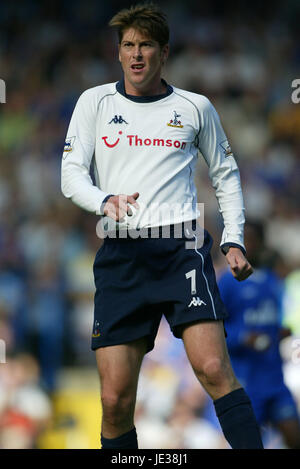 DARREN ANDERTON Tottenham Hotspurs Chelsea FC STAMFORD BRIDGE ANGLETERRE 13 Septembre 2003 Banque D'Images