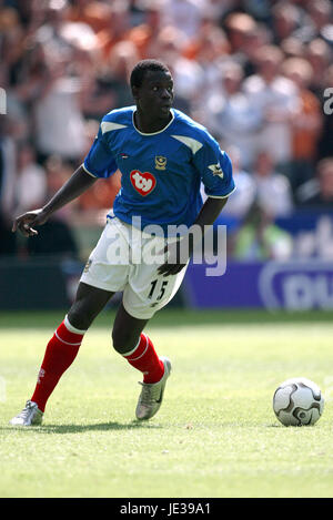 AMDY FAYE PORTSMOUTH FC MOLINEUX WOLVERHAMPTON ENGLAND 30 Août 2003 Banque D'Images