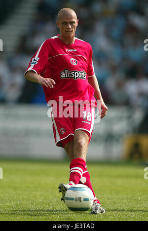 PAUL KONCHESKY Charlton Athletic FC STADE REEBOK BOLTON ANGLETERRE 14 Août 2004 Banque D'Images