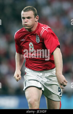 WAYNE ROONEY, l'Angleterre et l'Everton FC, Angleterre V JAPON, 2004 Banque D'Images