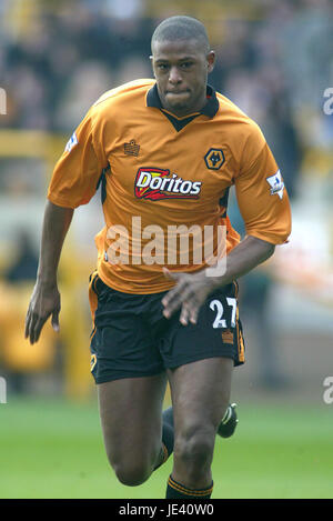 CARL CORT WOLVERHAMPTON Wolverhampton Wanderers FC MOLINEUX ANGLETERRE 21 Février 2004 Banque D'Images