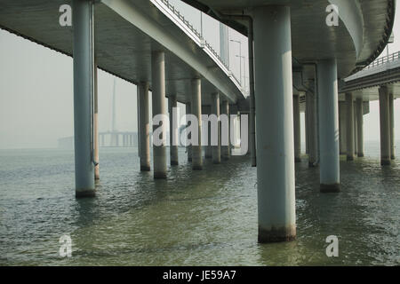 Shenzhen Bay Bridge, reliant Hong Kong avec la Chine continentale, ville de Shenzhen, province de Guangdong, en république populaire de Chine ; Banque D'Images