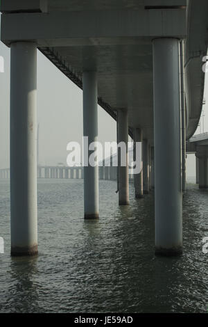 Shenzhen Bay Bridge, reliant Hong Kong avec la Chine continentale, ville de Shenzhen, province de Guangdong, en république populaire de Chine ; Banque D'Images