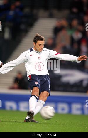 STEVE CHERUNDOLO USA & HANNOVER 96 Hampden Park Glasgow Ecosse 12 Novembre 2005 Banque D'Images