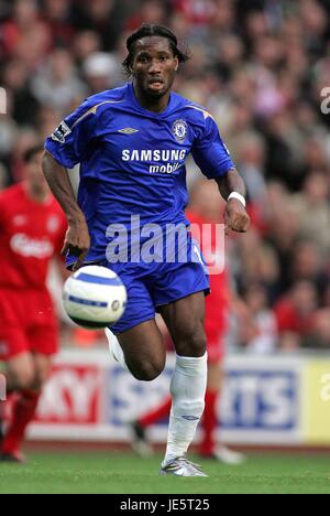 DIDIER DROGBA CHELSEA FC ANFIELD LIVERPOOL ANGLETERRE 02 Octobre 2005 Banque D'Images