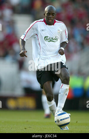 MOMO SISSOKO LIVERPOOL FC STADE RIVERSIDE MIDDLESBROUGH le 13 août 2005 Banque D'Images