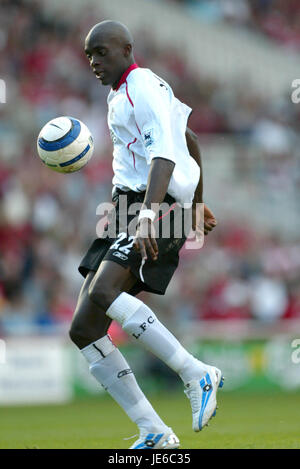 MOMO SISSOKO LIVERPOOL FC STADE RIVERSIDE MIDDLESBROUGH le 13 août 2005 Banque D'Images