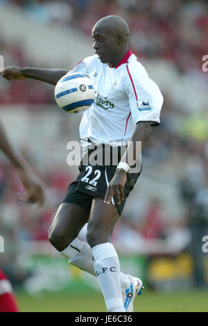 MOMO SISSOKO LIVERPOOL FC STADE RIVERSIDE MIDDLESBROUGH le 13 août 2005 Banque D'Images