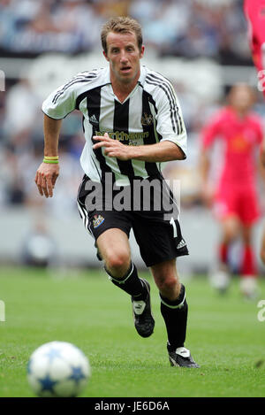 LEE BOWYER NEWCASTLE UNITED FC.ST JAMES PARK NEWCASTLE 23 Juillet 2005 Banque D'Images