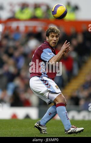 STILIYAN PETROV ASTON VILLA FC VILLA PARK BIRMINGHAM ENGLAND 25 Novembre 2006 Banque D'Images