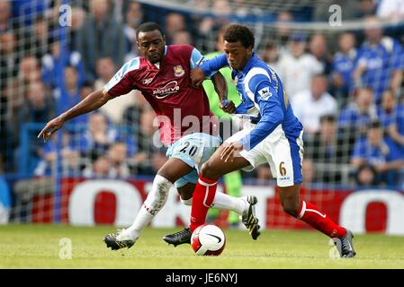 NIGEL REO-COKER & M FERNANDES PORTSMOUTH V WEST HAM UTD FRATTON PARK PORTSMOUTH ANGLETERRE 14 Octobre 2006 Banque D'Images
