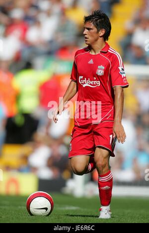 MARK GONZALEZ LE LIVERPOOL FC ANFIELD LIVERPOOL ANGLETERRE 23 Septembre 2006 Banque D'Images