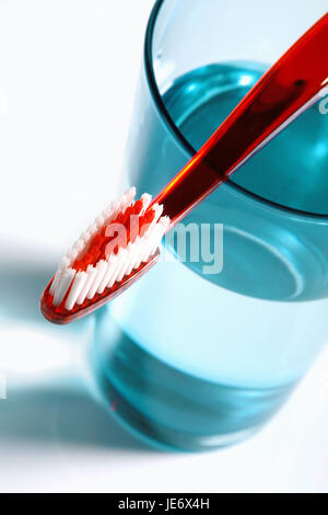 Brosse à dents avec du verre, Banque D'Images