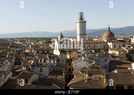 Italie, Toscane, Florence, église Santo Spirito dans l'Oltrarno, voir ci-dessus les toits, Banque D'Images