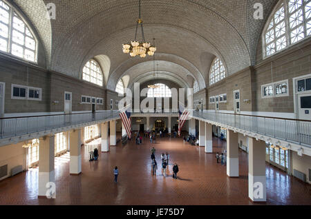 Les USA, l'Amérique, New York, Ellis Island, musée de l'immigration, Hall, vue de l'intérieur, Banque D'Images