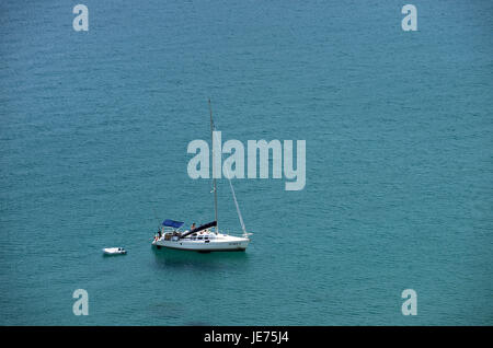 L'Italie, la Toscane, la Maremma, Talamone, yacht sur la mer, Banque D'Images