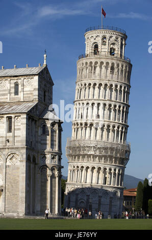 Italie, Toscane, Pise, la tour oblique, personne à l'avant-plan, Banque D'Images